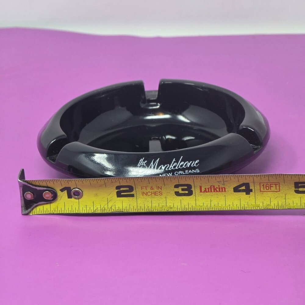 Vintage/Retro The Monteleone New Orleans Black Glass Ashtray 4 Cigar Holder - Picture 6 of 7